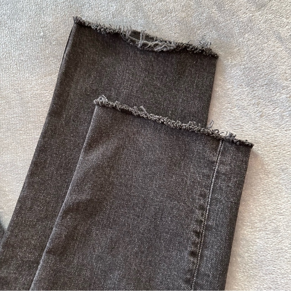 Zara Black Button Fly Raw Hem Straight Leg Jeans Size 2 - Picture 12 of 12